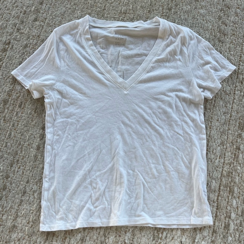 women’s white vneck tshirt